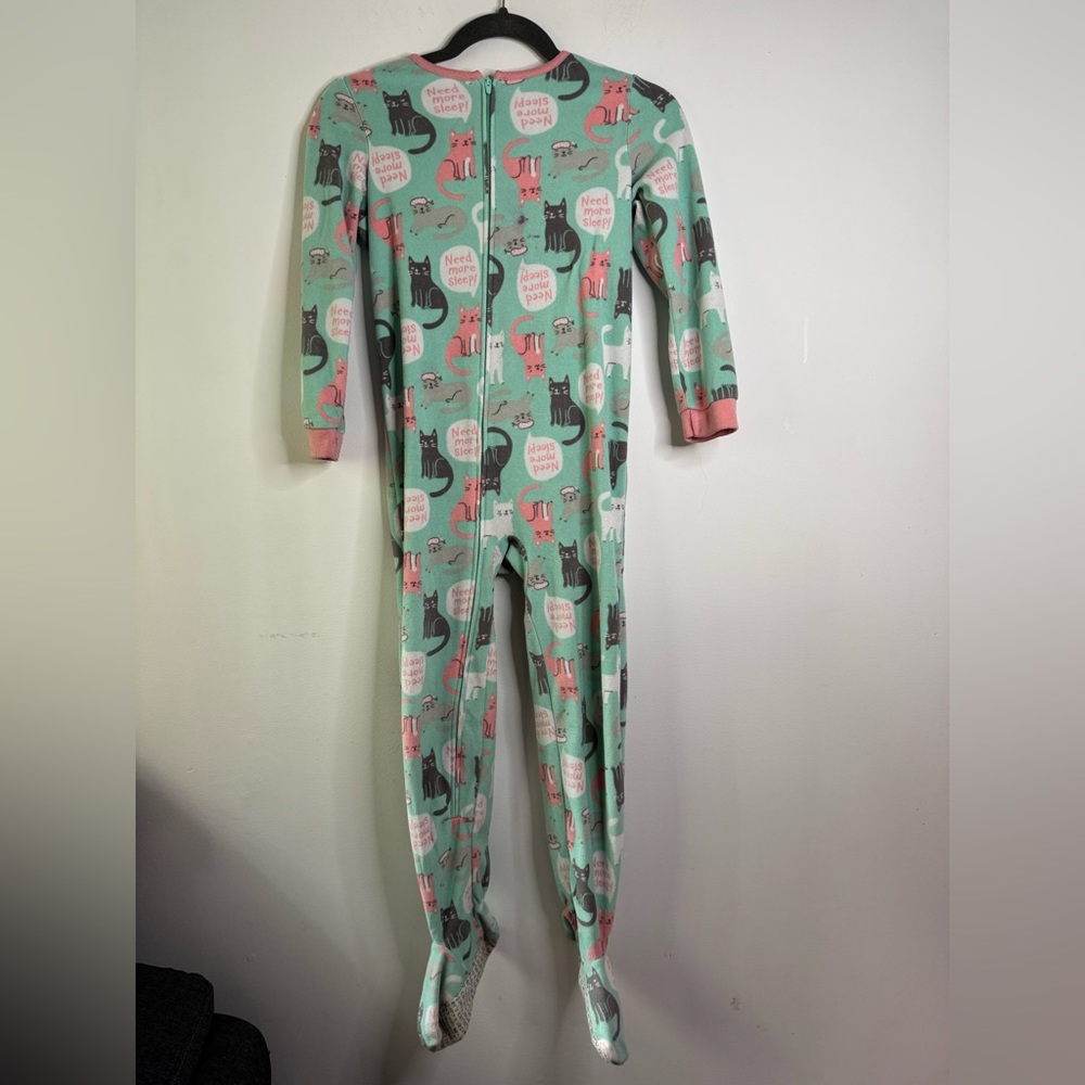 Carter's One Piece Pajamas. Size: 8 years old